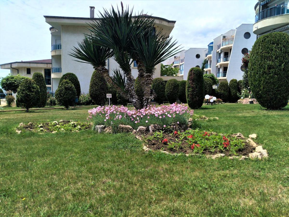 Baratero Vlas Marina Apartment Sveti Vlas Exterior foto