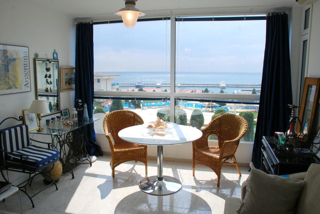 Baratero Vlas Marina Apartment Sveti Vlas Exterior foto